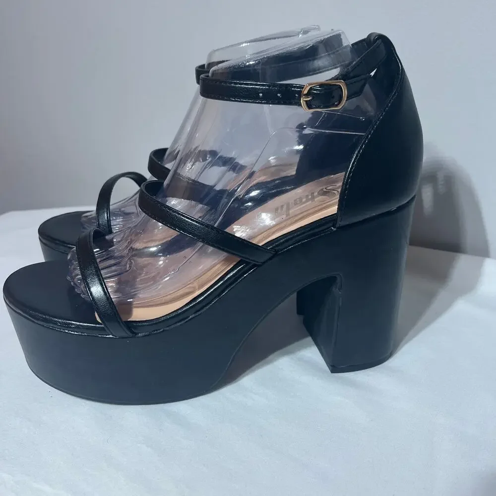 Platform Block Heel Sandals in Black